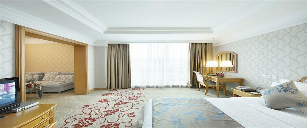 שנג'ן South China Harbour View Hotel מראה חיצוני תמונה